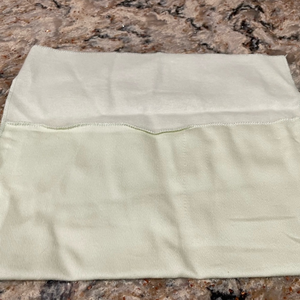 Burberry Ivory Wallet Dustcover - Picture 2 of 3